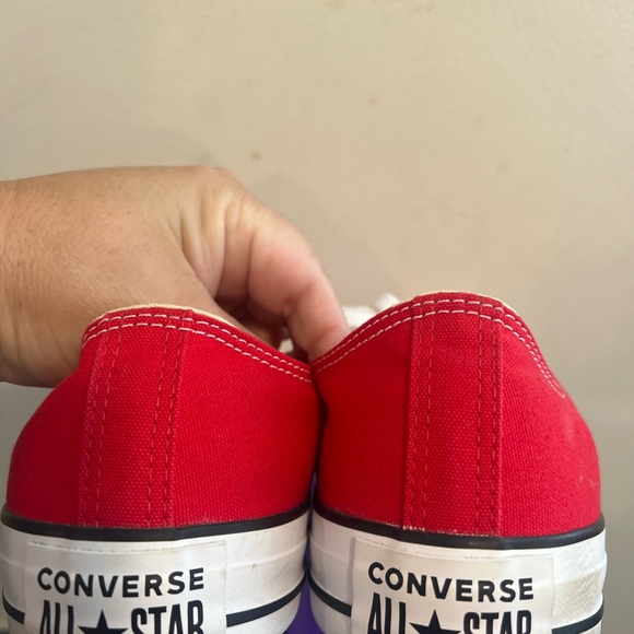 Converse Red All Stars. UNISEX; M-12/W-14; excellent condition. - Picture 2 of 6